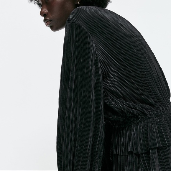 Zara Pleated Top - Picture 5 of 10